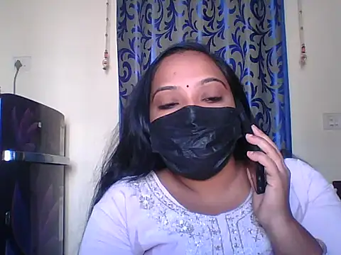 Snapshot of Mathi_cam chatting on 6, 2, 2026 Mathi cam online show from 6, 2, 2026