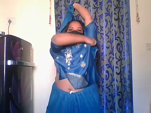 Snapshot of Mathi_cam chatting on 13, 2, 2026 Mathi cam online show from 13, 2, 2026
