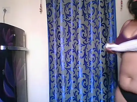 Snapshot of Mathi_cam chatting on 26, 2, 2026 Mathi cam online show from 26, 2, 2026