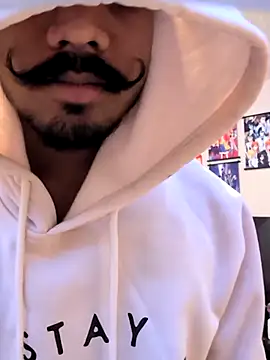 Snapshot of skinnydddue chatting on 3, 11, 2025 skinnydddue online show from 3, 11, 2025