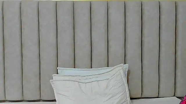 Lilith Aliany  online show from 4, 11, 2025