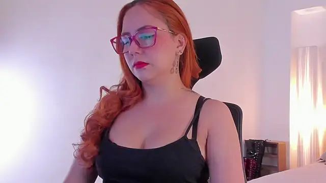 Snapshot of MistressErza chatting on 26, 6, 2026 MistressErza online show from 26, 6, 2026