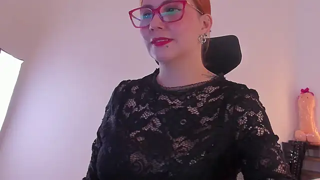 Snapshot of MistressErza chatting on 6, 7, 2026 MistressErza online show from 6, 7, 2026