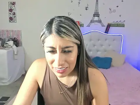 Snapshot of veronicamist95 chatting on 7, 11, 2025 veronicamist95 online show from 7, 11, 2025