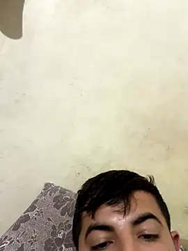 Snapshot of Muvvt chatting on 8, 11, 2025 Muvvt online show from 8, 11, 2025