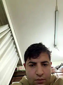 Snapshot of Muvvt chatting on 25, 11, 2025 Muvvt online show from 25, 11, 2025