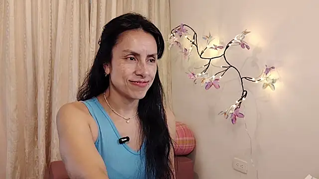 Snapshot of Bella_Exhibition chatting on 21, 5, 2026 Bella Exhibition online show from 21, 5, 2026
