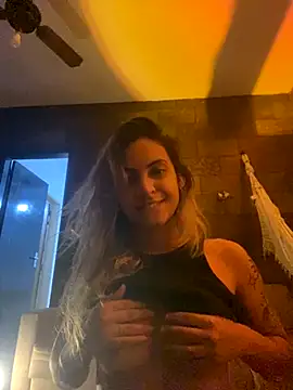 Snapshot of kaakzinha chatting on 4, 11, 2025 kaakzinha online show from 4, 11, 2025