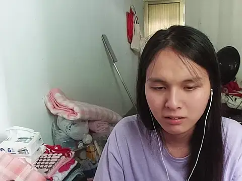 Snapshot of RebelAura chatting on 29, 6, 2026 RebelAura online show from 29, 6, 2026