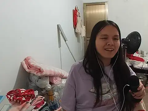 Snapshot of RebelAura chatting on 2, 7, 2026 RebelAura online show from 2, 7, 2026