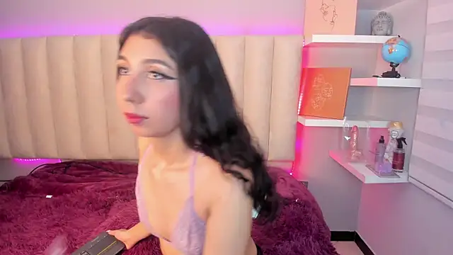 Isabella Crofts online show from 16, 4, 2026