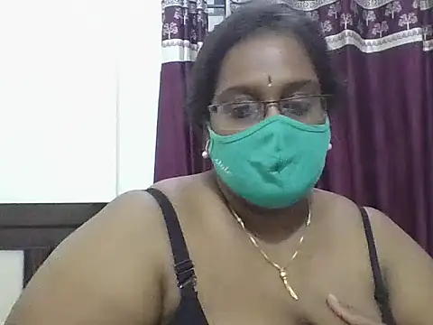 hootypriya online show from 5, 12, 2025