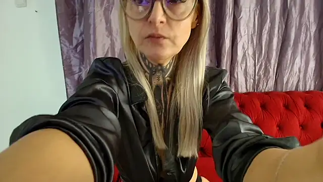 TattooTemptress online show from 16, 11, 2025