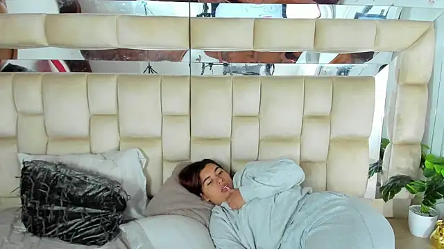 HotVoltage online show from 18, 11, 2025