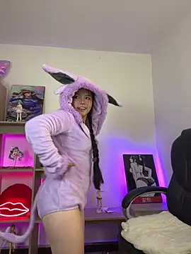 Snapshot of violettabond chatting on 13, 1, 2026 violettabond online show from 13, 1, 2026