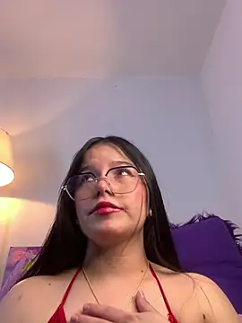 Snapshot of violettabond chatting on 29, 4, 2026 violettabond online show from 29, 4, 2026
