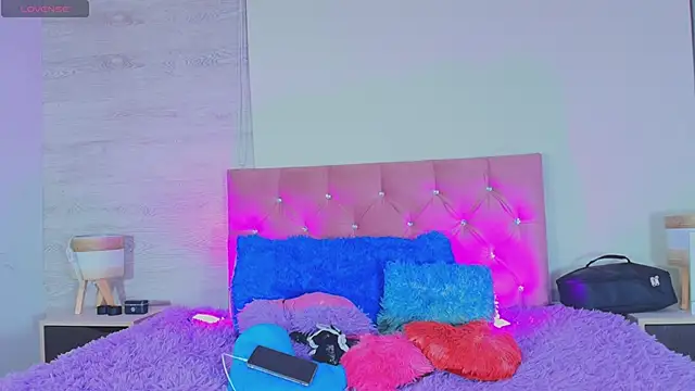 PamelaBoobs online show from 2, 3, 2026