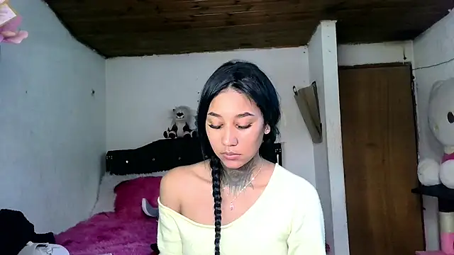 Snapshot of lyam_ebony_ chatting on 1, 5, 2026 lyam ebony online show from 1, 5, 2026