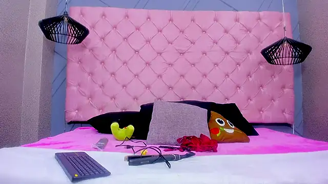 Mia Horney online show from 17, 12, 2025