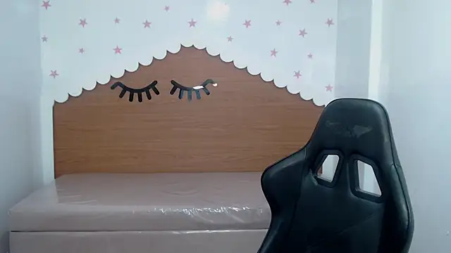 Snapshot of scarlett_percy_t chatting on 20, 11, 2025 scarlett percy t online show from 20, 11, 2025