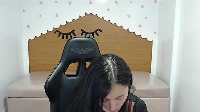 Snapshot of scarlett_percy_t chatting on 23, 11, 2025 scarlett percy t online show from 23, 11, 2025