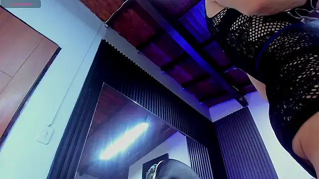 Caitlyn-Joness  online show from 31, 3, 2026