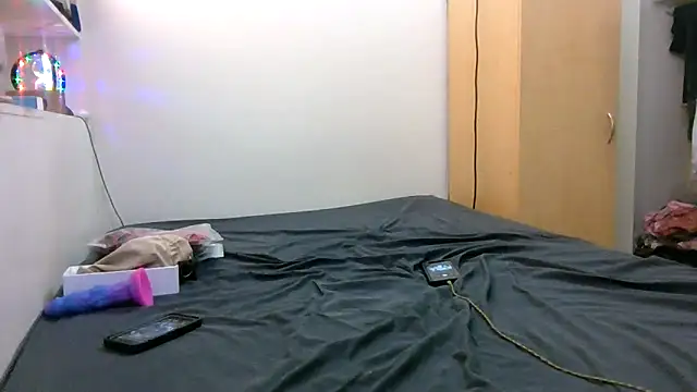 Empress Lilith online show from 5, 3, 2026