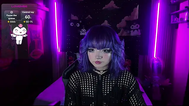 Snapshot of ravencollen chatting on 29, 4, 2026 ravencollen online show from 29, 4, 2026