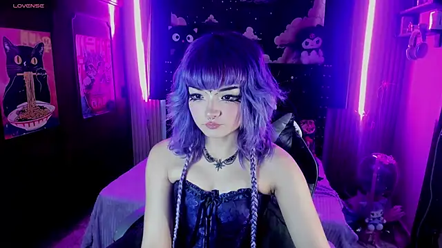 Snapshot of ravencollen chatting on 12, 5, 2026 ravencollen online show from 12, 5, 2026