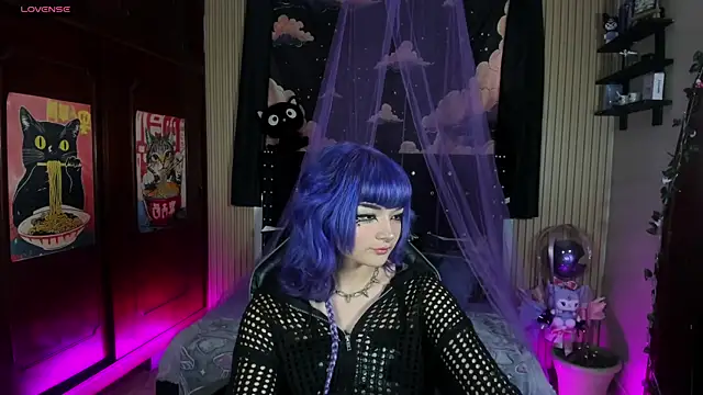 Snapshot of ravencollen chatting on 3, 6, 2026 ravencollen online show from 3, 6, 2026
