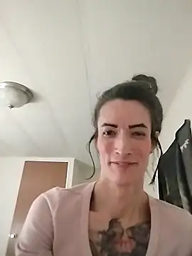 Snapshot of Applecandy3 chatting on 9, 11, 2025 Applecandy3 online show from 9, 11, 2025