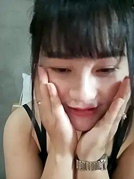 Snapshot of Anngela_18 chatting on 14, 11, 2025 Anngela 18 online show from 14, 11, 2025