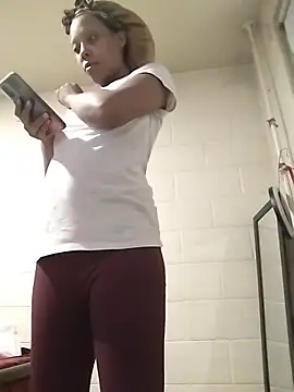 Snapshot of SITHANDRAH chatting on 8, 4, 2026 SITHANDRAH online show from 8, 4, 2026