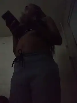 Snapshot of SITHANDRAH chatting on 9, 4, 2026 SITHANDRAH online show from 9, 4, 2026