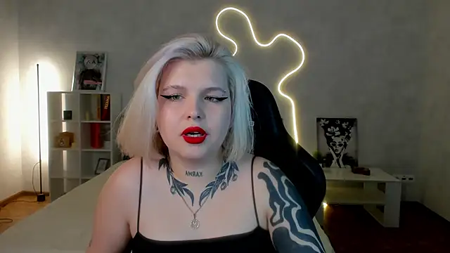 shadow purr online show from 9, 11, 2025