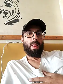 Snapshot of Badikarde chatting on 5, 11, 2025 Badikarde online show from 5, 11, 2025