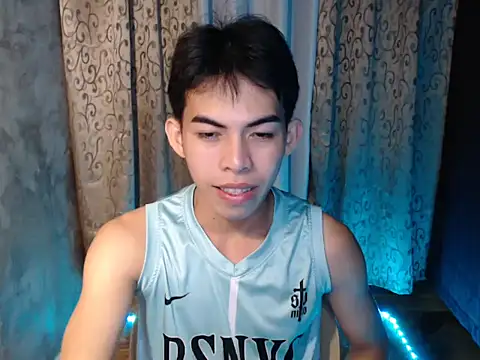 Urhotsilverboy online show from 19, 12, 2025