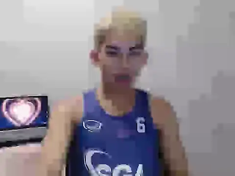 Snapshot of Urhotsilverboy chatting on 27, 5, 2026 Urhotsilverboy online show from 27, 5, 2026