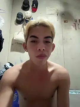 Snapshot of Urhotsilverboy chatting on 3, 6, 2026 Urhotsilverboy online show from 3, 6, 2026