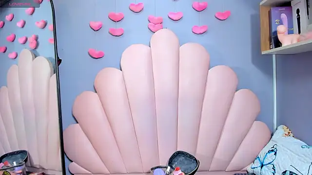 luci miller online show from 20, 2, 2026