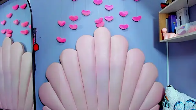 luci miller online show from 17, 3, 2026