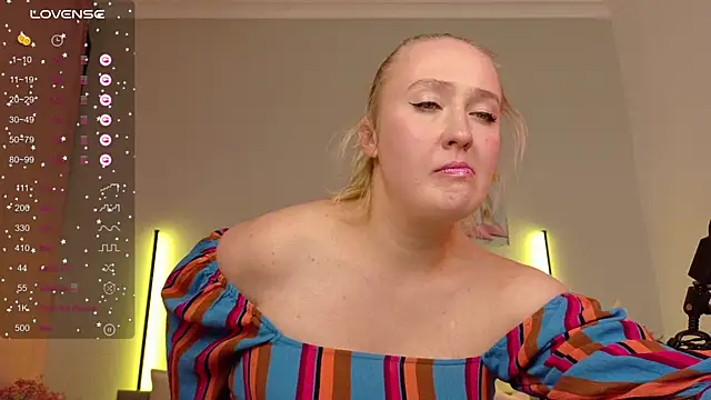 WildLady30 online show from 14, 12, 2025