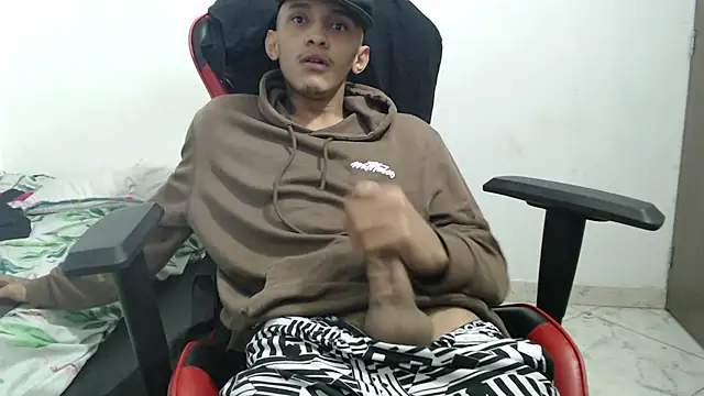 Snapshot of thebesthot chatting on 1, 12, 2025 thebesthot online show from 1, 12, 2025