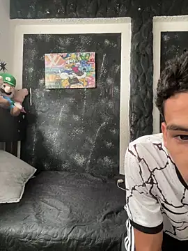 Snapshot of teencutee chatting on 13, 11, 2025 teencutee online show from 13, 11, 2025