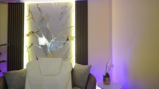 TessaaFox online show from 18, 12, 2025