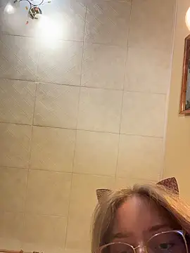 Snapshot of EveLunny chatting on 16, 2, 2026 EveLunny online show from 16, 2, 2026