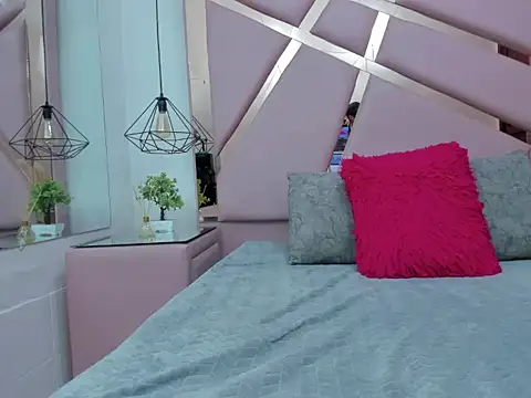 Snapshot of IvonJanice chatting on 20, 11, 2025 IvonJanice online show from 20, 11, 2025