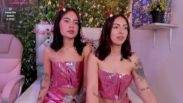 Snapshot of Eiimy_Milleer_ chatting on 20, 12, 2025 Eiimy Milleer online show from 20, 12, 2025