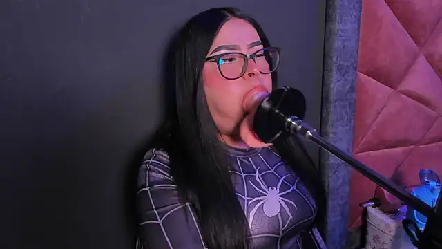 Amy whittee online show from 16, 5, 2026