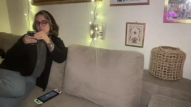 angelgirl98 online show from 22, 12, 2025